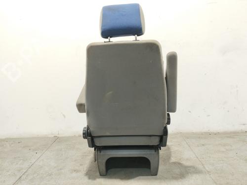 Right front seat VW TRANSPORTER T4 Bus (70B, 70C, 7DB, 7DK, 70J, 70K, 7DC, 7DJ) 2.5 TDI | BP29544778C16 
