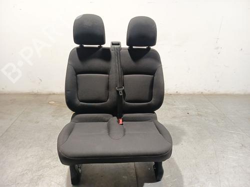 right-front-seat-renault-trafic-iii-bus-jg_-2014-40107153 main image