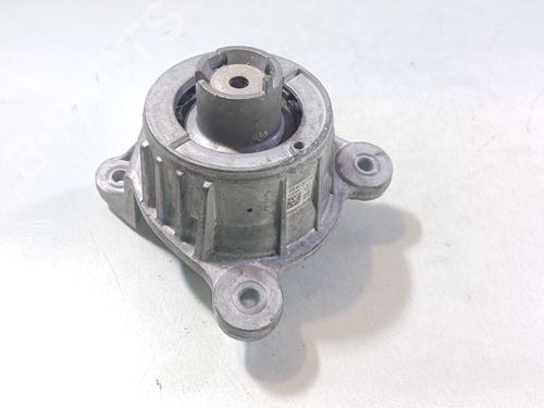 Used Engine mount Engine mount MERCEDES-BENZ V-CLASS (W447) V 250 CDI / d (447.811, 447.813, 447.815) (190 hp) 40106834 40106834