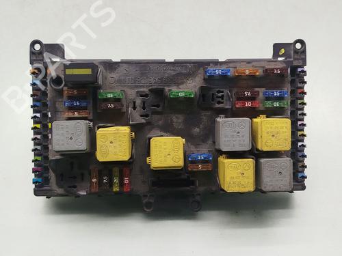 Used Fuse box Fuse box MERCEDES-BENZ VITO / MIXTO Van (W639) 113 CDI (639.601, 639.603, 639.605) (136 hp) 38703274 38703274
