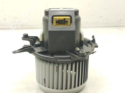 Heater blower motor CITROËN JUMPY III Van (V_) 2.0 BlueHDi 120 | BP35945756M62 - Image 3