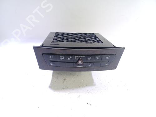 Used Switch MERCEDES-BENZ CLS (C219) CLS 500 (219.375) (306 hp) 18957891