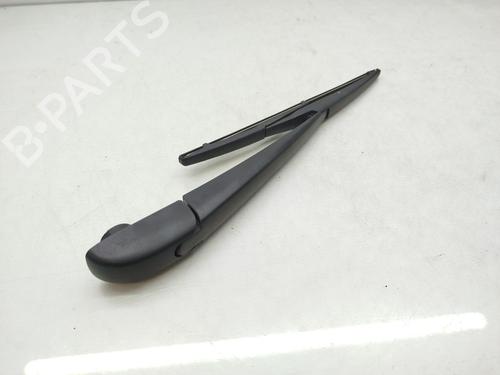 Used Rear windshield wiper arm TOYOTA YARIS CROSS (MXP_) 1.5 Hybrid All-wheel Drive (MXPJ15) (116 hp) 17811174