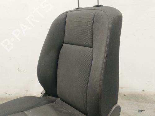 Right front seat NISSAN PRIMASTAR Van (X83) | BP30787433C16