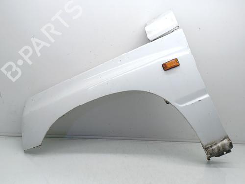 Used Left front fenders SUZUKI GRAND VITARA I (FT, HT) 2.0 TD 4x4 (SQ420D) (87 hp) 26978703