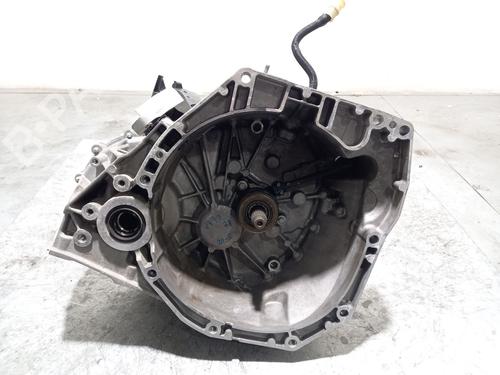 gearbox-renault-megane-iv-hatchback-b9amn_-2015-32096232 main image