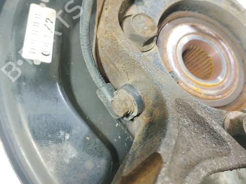 Left front steering knuckle MITSUBISHI GRANDIS (NA_W) 2.0 DI-D (NA8W) | BP31805074M25