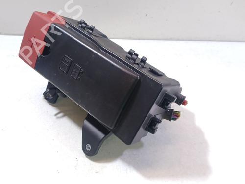 Used Fuse box Fuse box 39613350 39613350