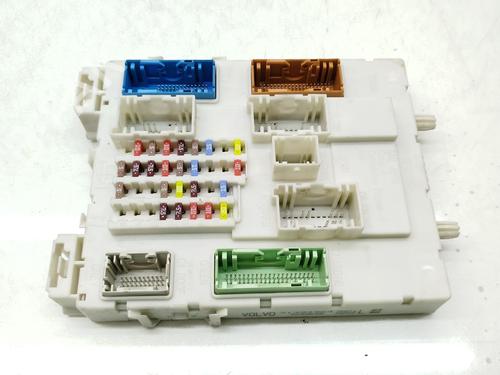 Used Fuse box VOLVO V40 Hatchback (525) [2012-2019]  18243009