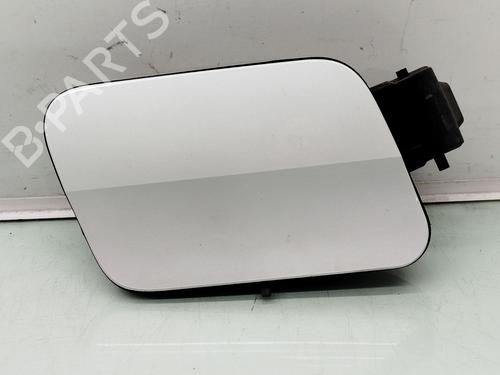 Used Fuel flap PEUGEOT 3008 II SUV (MC_, MR_, MJ_, M4_) 1.2 THP/ PureTech 130 (MRHNSM, MRHNSU, MRHNSJ, MRHNYW,... (131 hp) 30489907