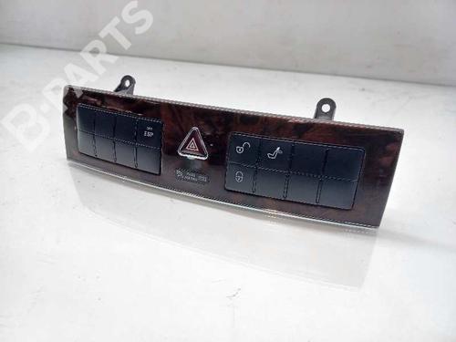 Used Switch MERCEDES-BENZ C-CLASS (W203) C 180 Kompressor (203.046) (143 hp) 9258764