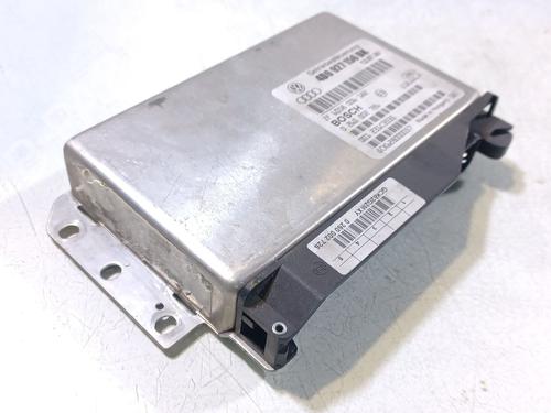 Versnellingsbakregeleenheid AUDI A8 D2 (4D2, 4D8) [1994-2005]  1556204
