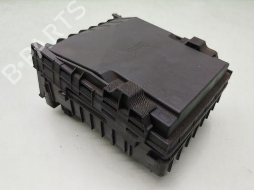 Used Fuse box Fuse box 38481515 38481515