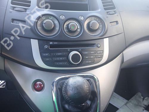 Right front door MITSUBISHI GRANDIS (NA_W) 2.0 DI-D (NA8W) | BP30790726C3