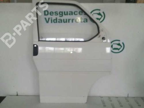 Puerta delantera derecha VW TRANSPORTER T4 Van (70A, 70H, 7DA, 7DH) 2.5 TDI (102 hp) 1546064