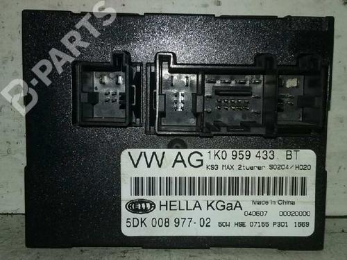 Used Electronic module VW GOLF V (1K1) 1.9 TDI (105 hp) 1528049