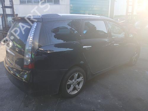 Right front door MITSUBISHI GRANDIS (NA_W) 2.0 DI-D (NA8W) | BP30790726C3