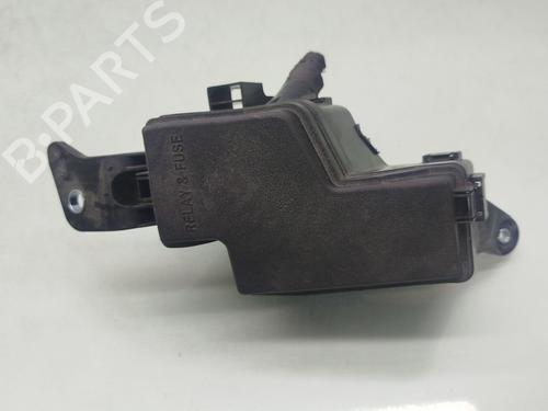Used Fuse box Fuse box TOYOTA YARIS (_P21_, _PA1_, _PH1_) 1.5 (MXPA11) (125 hp) 34165126 34165126