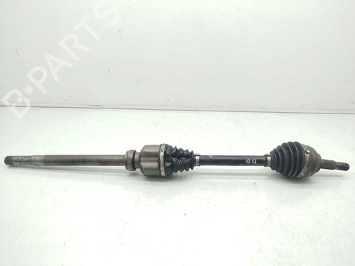 Używane Półoś przednia prawa PEUGEOT EXPERT Van (VF3A_, VF3U_, VF3X_) 2.0 HDi 130 (128 hp) 30456059