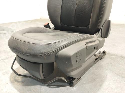 Left front seat BMW 2 Gran Tourer (F46) 218 d | BP27697584C15 
