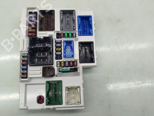 Used Fuse box PEUGEOT 308 III (FB_, FH_, FP_, F3_, FM_) PureTech 110 (FPHNPL) (110 hp) 26553452