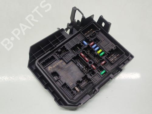 Used Fuse box Fuse box DACIA SANDERO III 1.0 TCe 90 (91 hp) 33000606 33000606