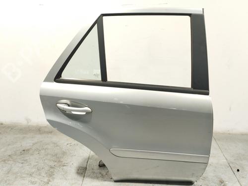 Used Right rear door MERCEDES-BENZ M-CLASS (W164) ML 320 CDI 4-matic (164.124, 164.125, 164.122) (211 hp) 23532653