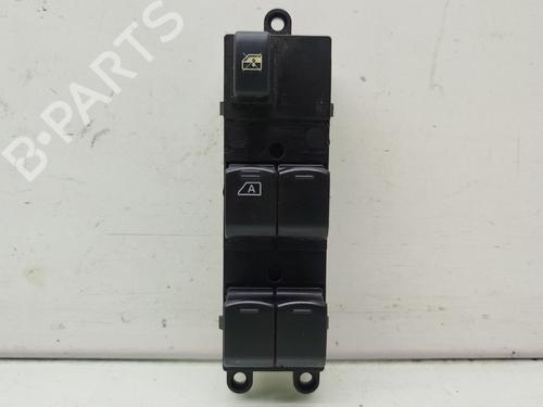 Used Left front window switch NISSAN QASHQAI I (J10, NJ10) 1.5 dCi (106 hp) 31572694