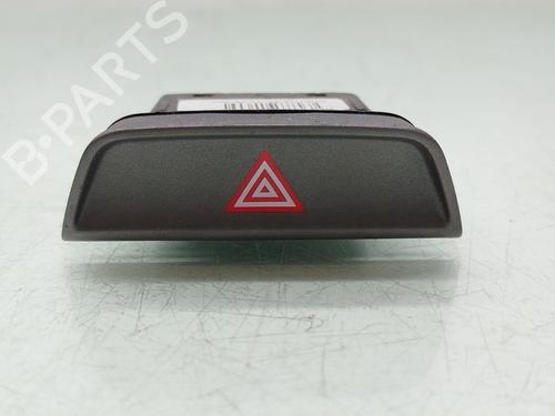 warning-switch-kia-sportage-iv-ql-qle-2015-2016-2017-2018-2019-2020-2021-2022-32019290 main image