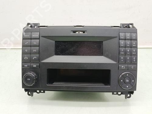Used Radio Radio MERCEDES-BENZ SPRINTER 3,5-t Platform/Chassis (B906) 316 CDI (906.131, 906.133, 906.135, 906.231, 906.233,... (163 hp) 32700910 32700910