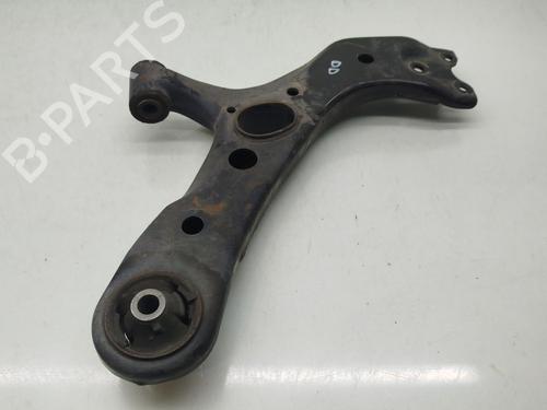 Used Right front suspension arm Right front suspension arm LEXUS NX (_Z1_) 300h AWD (AYZ15) (200 hp) 33243909 33243909