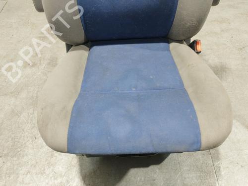 Right front seat VW TRANSPORTER T4 Bus (70B, 70C, 7DB, 7DK, 70J, 70K, 7DC, 7DJ) 2.5 TDI | BP29544778C16 