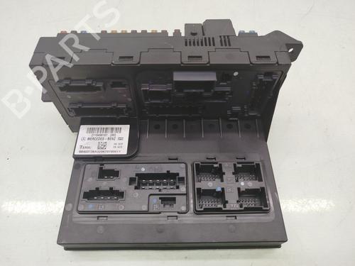 Used Fuse box MERCEDES-BENZ CLS (C219) CLS 350 (219.357) (292 hp) 26530193