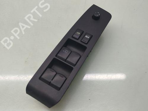 Used Left front window switch NISSAN X-TRAIL II (T31) 2.0 dCi 4x4 (150 hp) 29259129