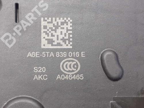 Rear right lock SKODA FABIA III (NJ3) 1.0 TSI | BP8234663C99 