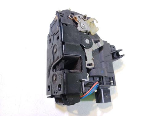 Venstre foran lås SEAT LEON (1M1) 1.6 16 V | BP21560053C98 