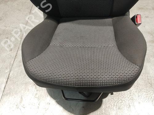 Right front seat MERCEDES-BENZ CITAN MPV (W415) 108 CDI (415.703) | BP30276848C16