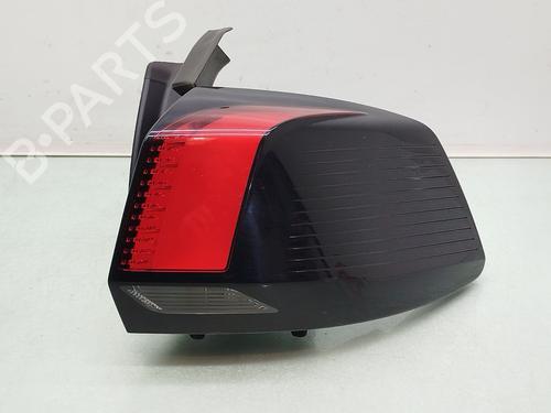 Used Right taillight Right taillight PEUGEOT 5008 II (MC_, MJ_, MR_, M4_) 1.5 BlueHDi 130 (MCYHZJ, MCYHZR, MCYHZX) (131 hp) 34445234 34445234