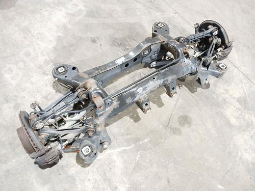 Ponte posteriore BMW 1 (E81) 118 d (143 hp) 32988520