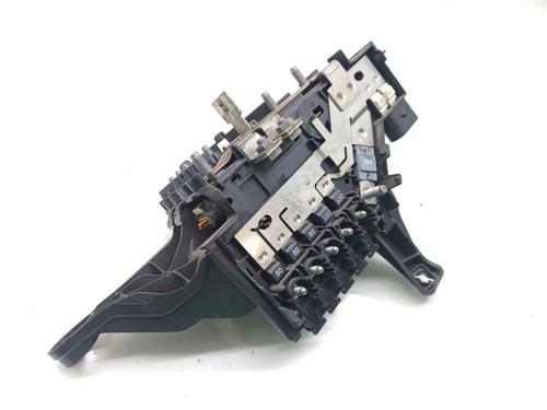 Used Fuse box MERCEDES-BENZ E-CLASS (W213) E 220 d (213.004) (194 hp) 26690406