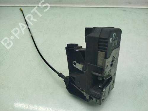 Used Front right lock OPEL VIVARO A Bus (X83) 2.5 DTI (F7, J7, A07) (135 hp) 23388094