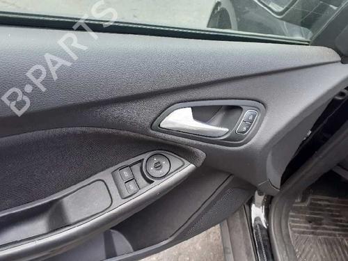 Fuse box FORD FOCUS III  | BP13073483E1 