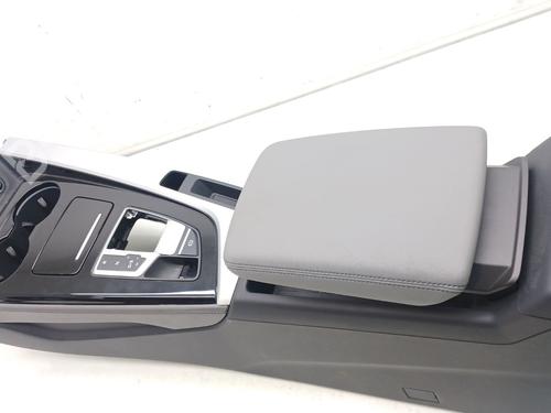 Armrest / Center console AUDI A5 Sportback (F5A, F5F) 35 TDI | BP32193695I20