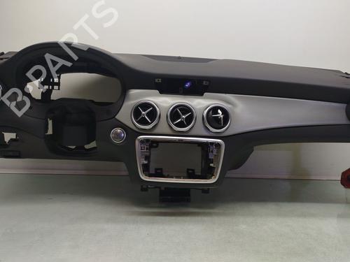 Instrumentbræt MERCEDES-BENZ GLA-CLASS (X156) GLA 200 CDI / d (156.908) (136 hp) 25890899