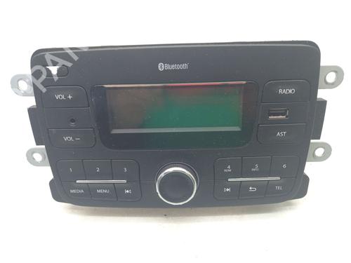 Used Radio DACIA LODGY (JS_) 1.2 TCe (JSAY, JSM0) (115 hp) 22980314