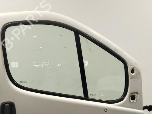 Right front door OPEL VIVARO A Bus (X83) 2.0 CDTI (F7, J7, A07) | BP27098388C3 