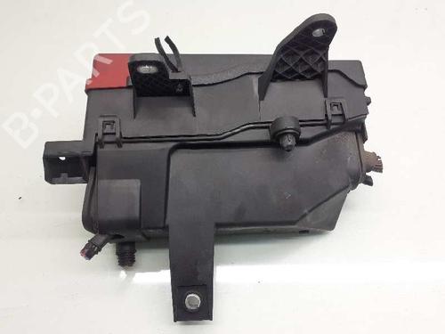 Fuse box JAGUAR XE (X760)  | BP13635011E1 