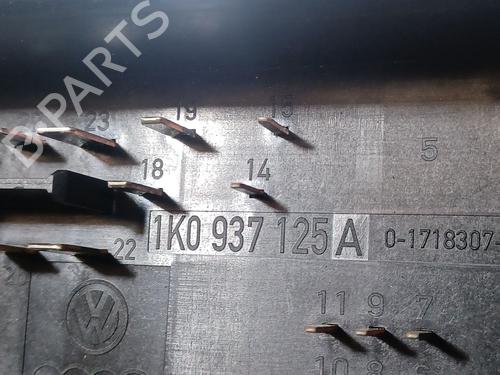 Fuse box VW GOLF PLUS V (5M1, 521) 1.9 TDI | BP38443588E1 - Image 5
