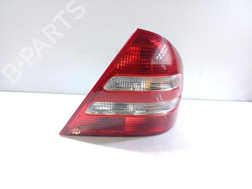 Used Right taillight Right taillight MERCEDES-BENZ C-CLASS (W203) C 220 CDI (203.008) (150 hp) 35802067 35802067