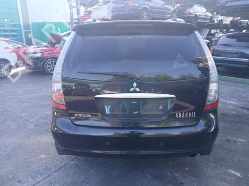 Right front door MITSUBISHI GRANDIS (NA_W) 2.0 DI-D (NA8W) | BP30790726C3